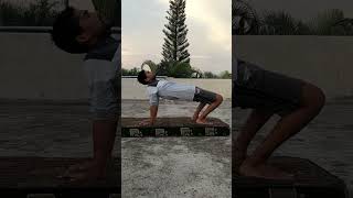 stretches for the flexibility 😱‼️single hand 🤩 #yoga #hardwork 🏋️ #viral video💫